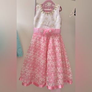Girls dress embelished size 6-7